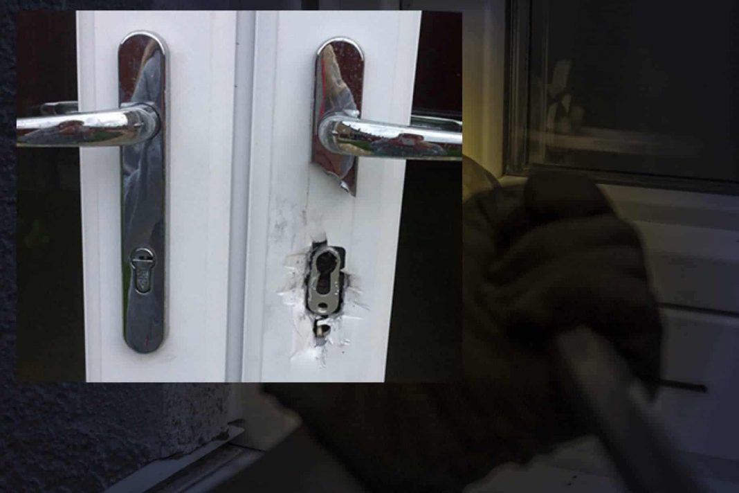 lock-snap-burglar